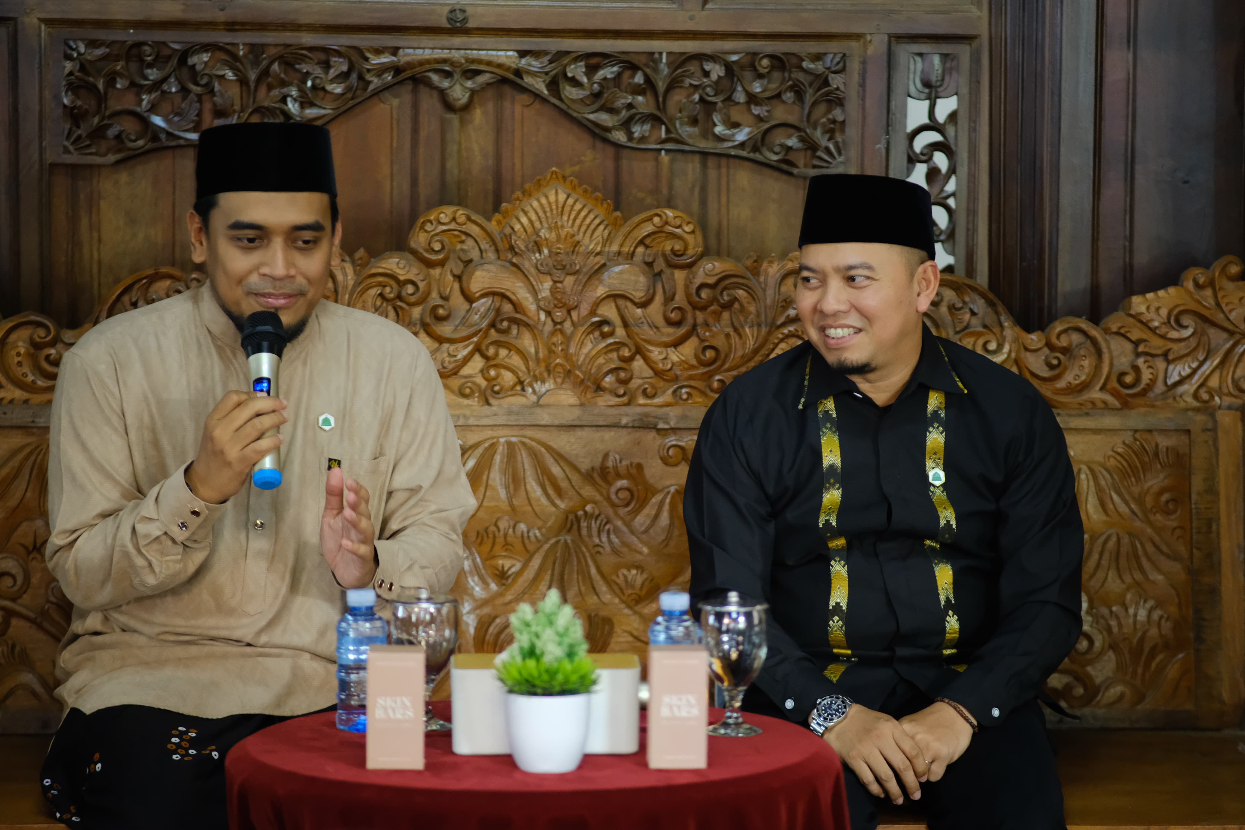 Ayahman Luqmanul Hakim dan Ustadz Umaier Khaz Ajak Muslimah Kembali Bersandar kepada Allah di Pendopo Iman